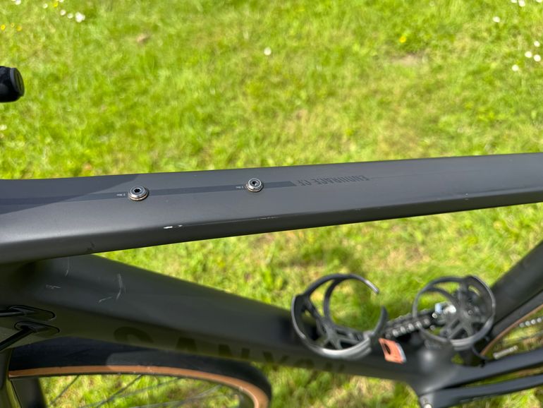 Used Canyon Endurace CF 7 2022 2022 Road & Gravel, Negro — image 6 of 9