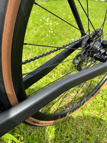 Used Canyon Endurace CF 7 2022 2022 Road & Gravel, Negro — image 8 of 9