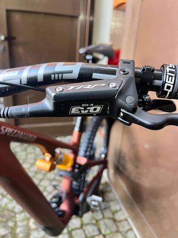 Used Specialized Stumpjumper 15 Öhlins Coil 2025 2025 Mountainbike — image 8 of 9