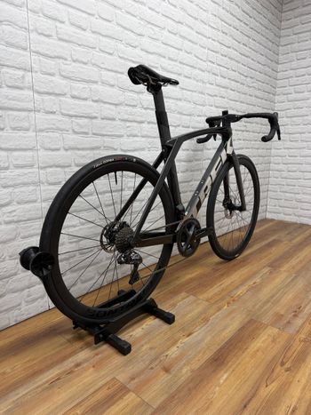 Used Trek Madone SL 7 Gen 6 2023 2023 Road & Gravel, Light Gray — image 3 of 6