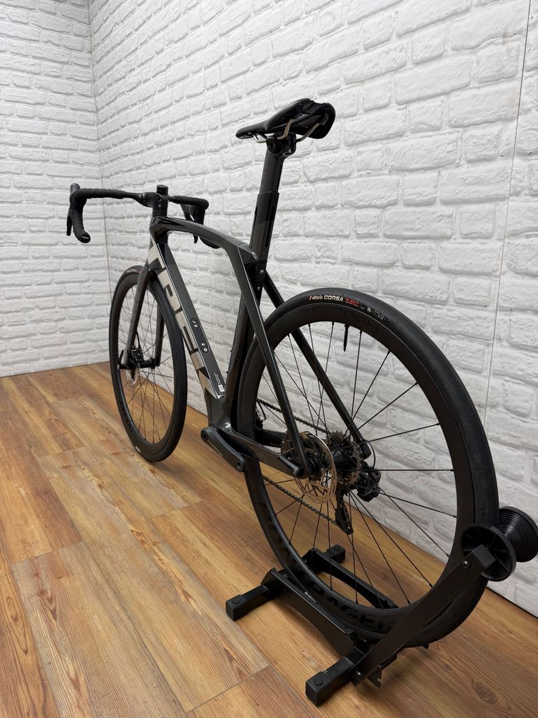 Used Trek Madone SL 7 Gen 6 2023 2023 Road & Gravel, Light Gray — image 6 of 6