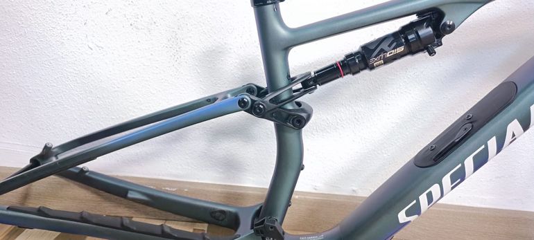 Used Specialized Epic 8 Pro 2024 Frameset 2024 Mountainbike, Azul — image 2 of 4