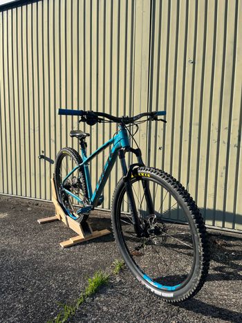 Used Trek Marlin 5 2019 2019 Mountainbike, Blue — image 2 of 15