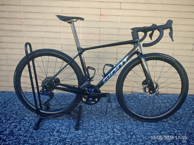 Used Giant Tcr Shimano 105 Di2 2025 Road & Gravel, Black — image 1 of 7