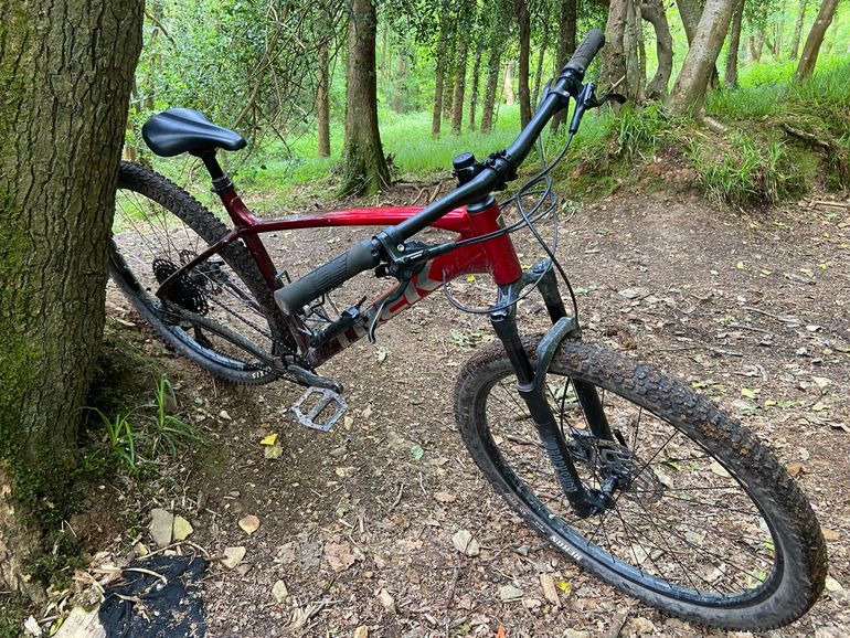 Used Trek Marlin 7 Gen 3 2026 2026 Mountainbike, Red, 27.5, 29 — image 8 of 8