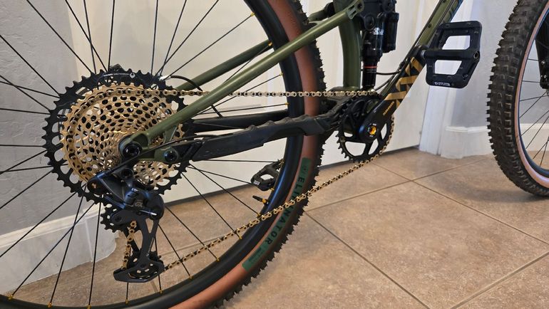 Used Chromag Chromag Darco 2023 Mountainbike, Green — image 11 of 15