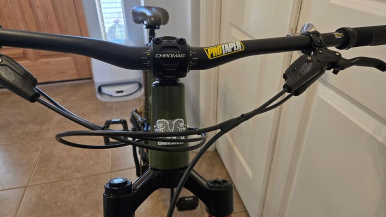 Used Chromag Chromag Darco 2023 Mountainbike, Green — image 12 of 15