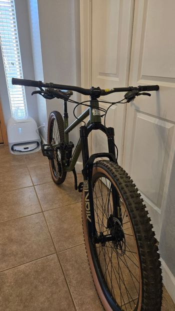 Used Chromag Chromag Darco 2023 Mountainbike, Green — image 15 of 15