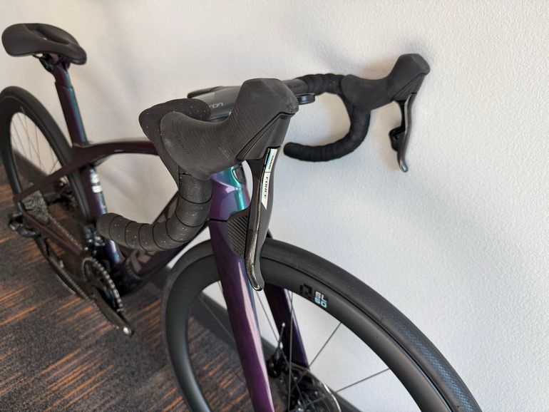 Used Trek Madone SLR 7 eTap 2022 2022 Road & Gravel, Green — image 2 of 8