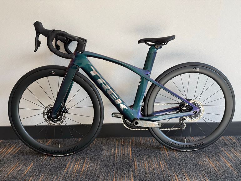Used Trek Madone SLR 7 eTap 2022 2022 Road & Gravel, Green — image 6 of 8