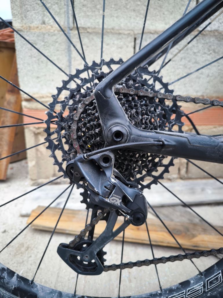 Used Mondraker CHRONO CARBON R 2022 2022 Mountainbike, Rosso — image 3 of 7