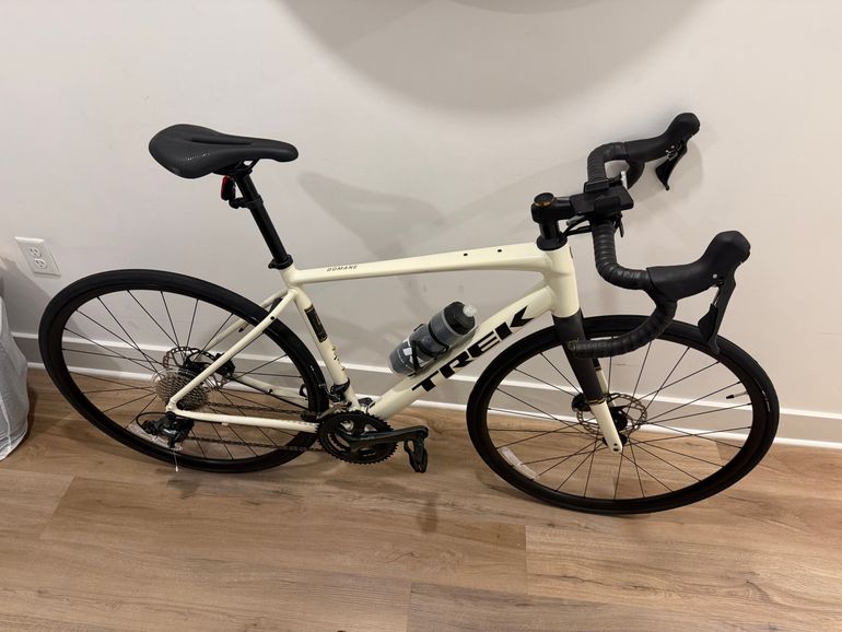 Used Trek Domane AL 4 Gen 4 2026 2026 Road & Gravel, White — image 2 of 3