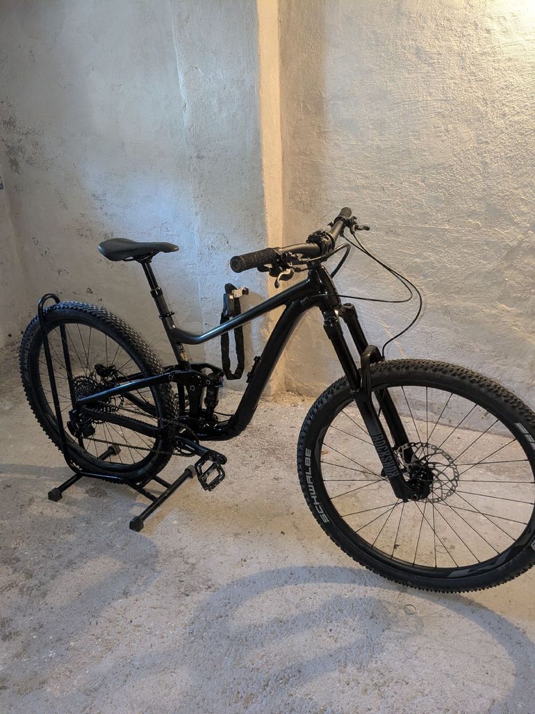 Used Giant Trance X 29 3 2021 2021 Mountainbike — image 1 of 7