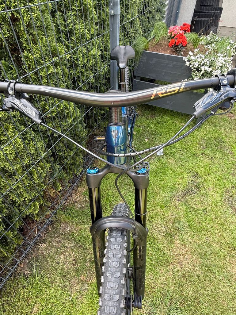 Used Trek Fuel EXe 9.8 GX AXS 2023 2023 Mountainbike, Blue, 29 — image 10 of 20