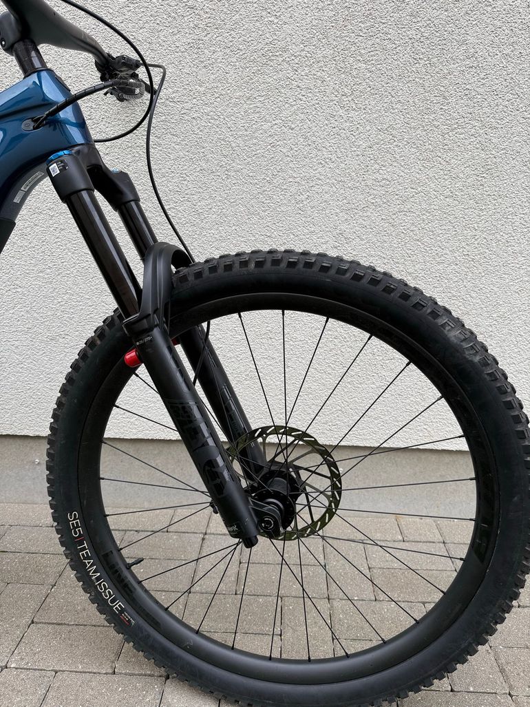 Used Trek Fuel EXe 9.8 GX AXS 2023 2023 Mountainbike — image 16 of 18