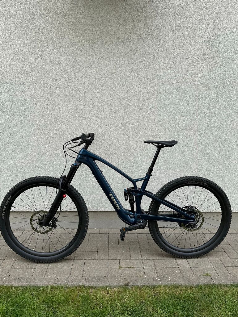 Used Trek Fuel EXe 9.8 GX AXS 2023 2023 Mountainbike — image 1 of 18