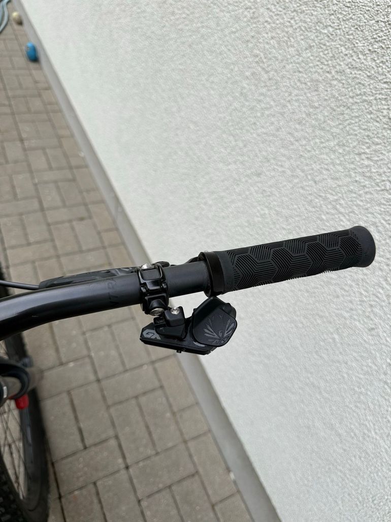 Used Trek Fuel EXe 9.8 GX AXS 2023 2023 Mountainbike — image 13 of 18