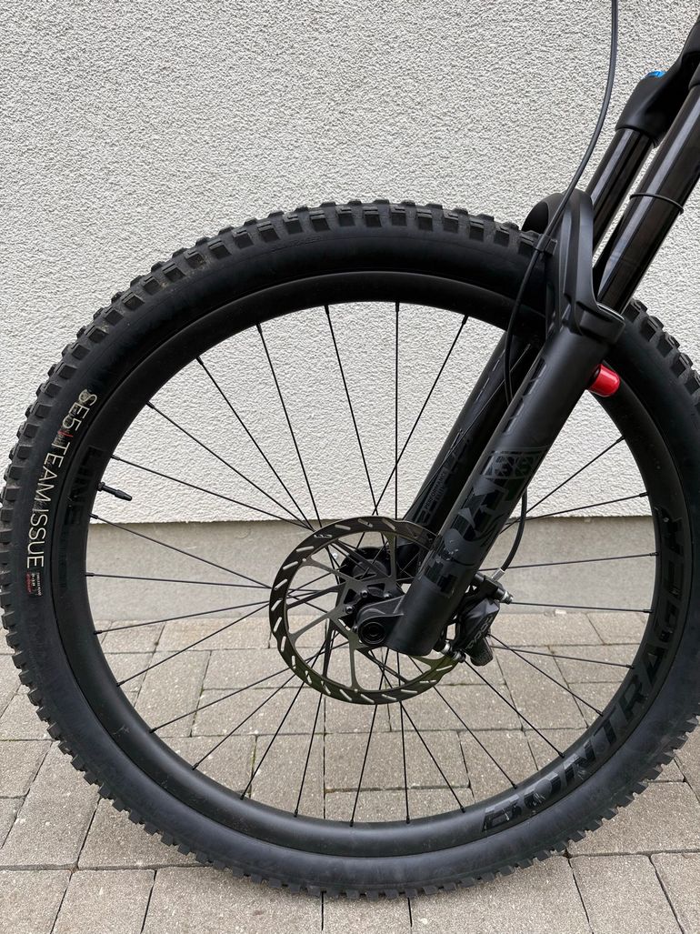 Used Trek Fuel EXe 9.8 GX AXS 2023 2023 Mountainbike — image 11 of 18