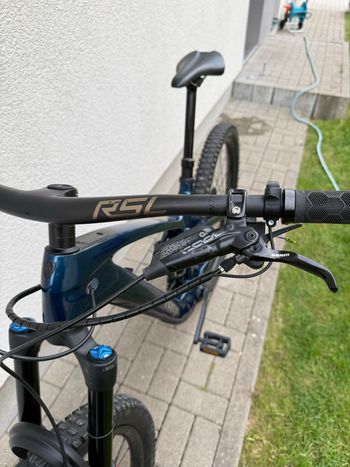 Used Trek Fuel EXe 9.8 GX AXS 2023 2023 Mountainbike — image 7 of 18