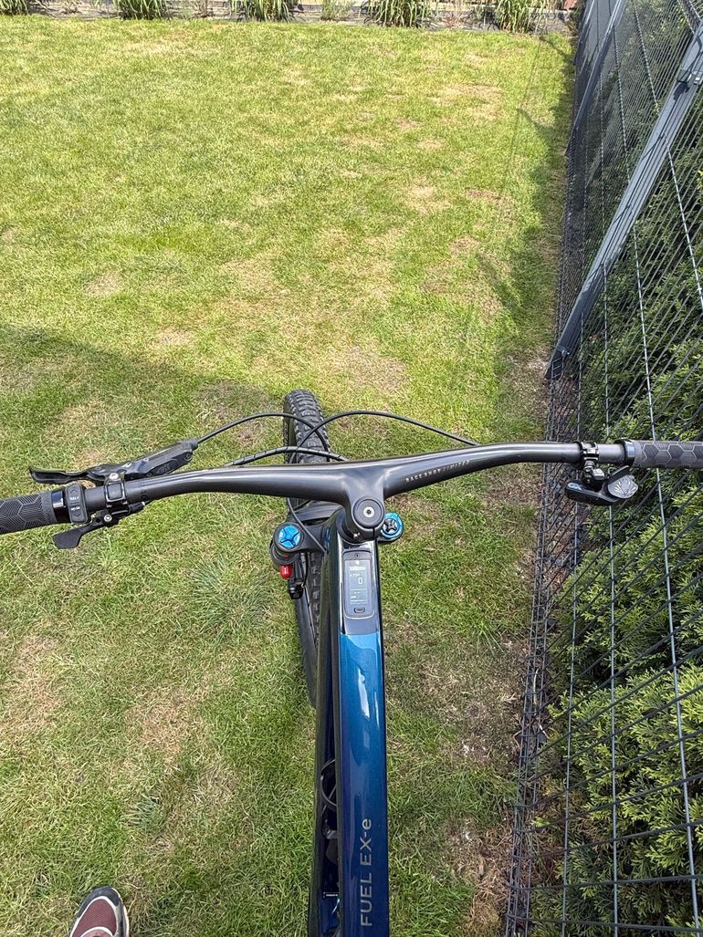 Used Trek Fuel EXe 9.8 GX AXS 2023 2023 Mountainbike, Blue, 29 — image 13 of 20