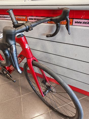 Used Colnago V4 Shimano Ultegra Di2 2025 2025 Road & Gravel — image 2 of 8