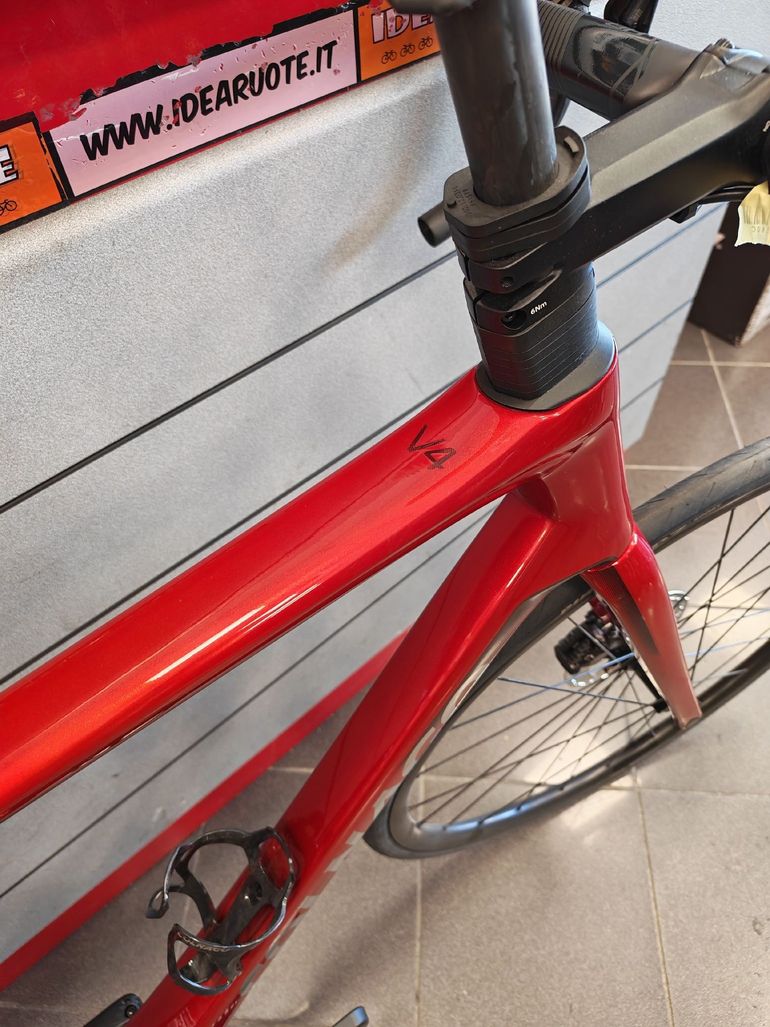 Used Colnago V4 Shimano Ultegra Di2 2025 2025 Road & Gravel — image 5 of 8