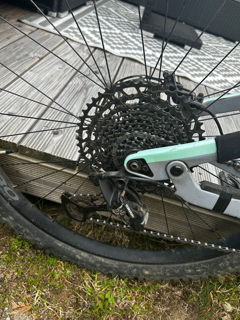 Used Canyon Strive CF 7 2021 2021 Mountainbike — image 9 of 9