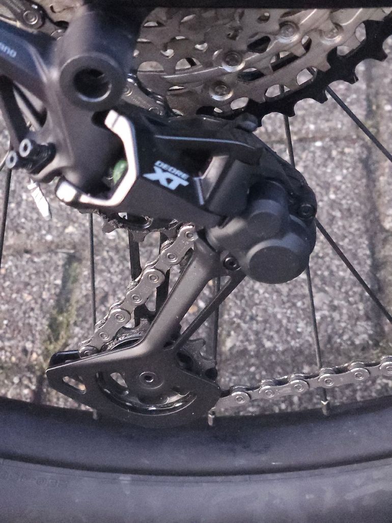 Used Focus Raven Shimano Deore XT 2025 Mountainbike, Light Gray — image 18 of 20