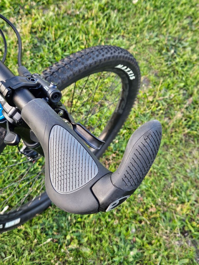 Used Focus Raven Shimano Deore XT 2025 Mountainbike, Light Gray — image 6 of 20