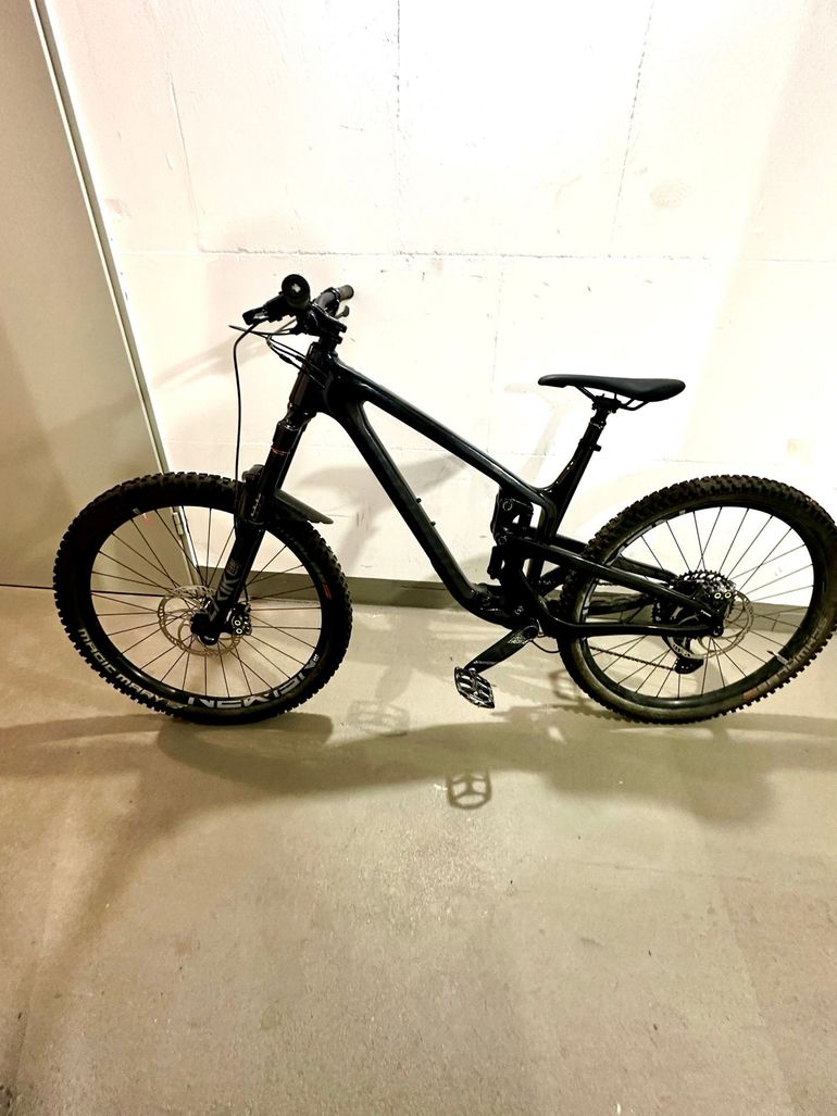 Used Propain Tyee SRAM GX 2022 Mountainbike, Black — image 1 of 5