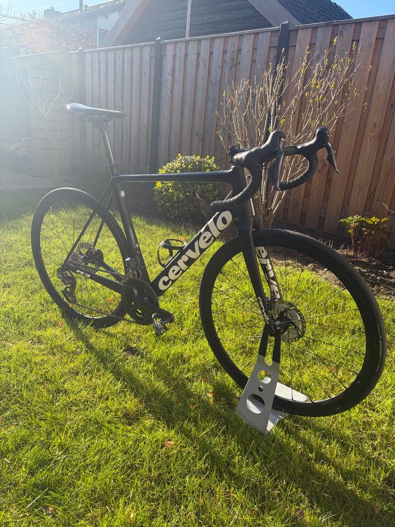 Used Cervélo R3 Ultegra Di2 Disc 2019 2019 Road & Gravel, Black — image 2 of 8