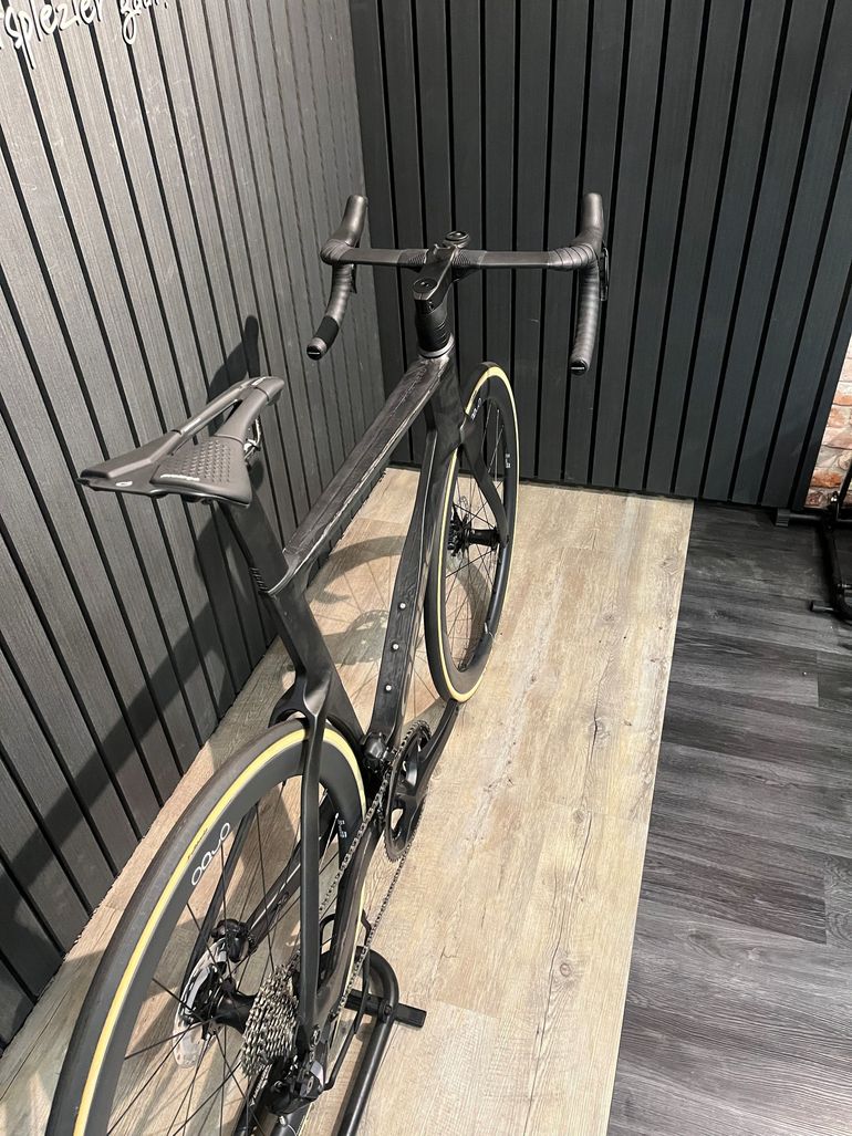 Used Orbea ORCA AERO M20iLTD 2024 2024 Road & Gravel — image 6 of 9