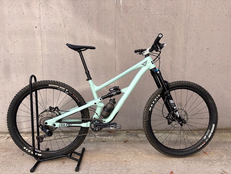 Used YT Industries Jeffsy 29 CORE 2 AL 2025 2025 Mountainbike, Blue, 29 — image 1 of 8
