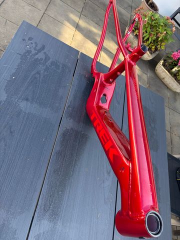 Używany Trek Marlin+ 6 2024 Frameset 2024 Mountainbike — zdjęcie 2 z 7