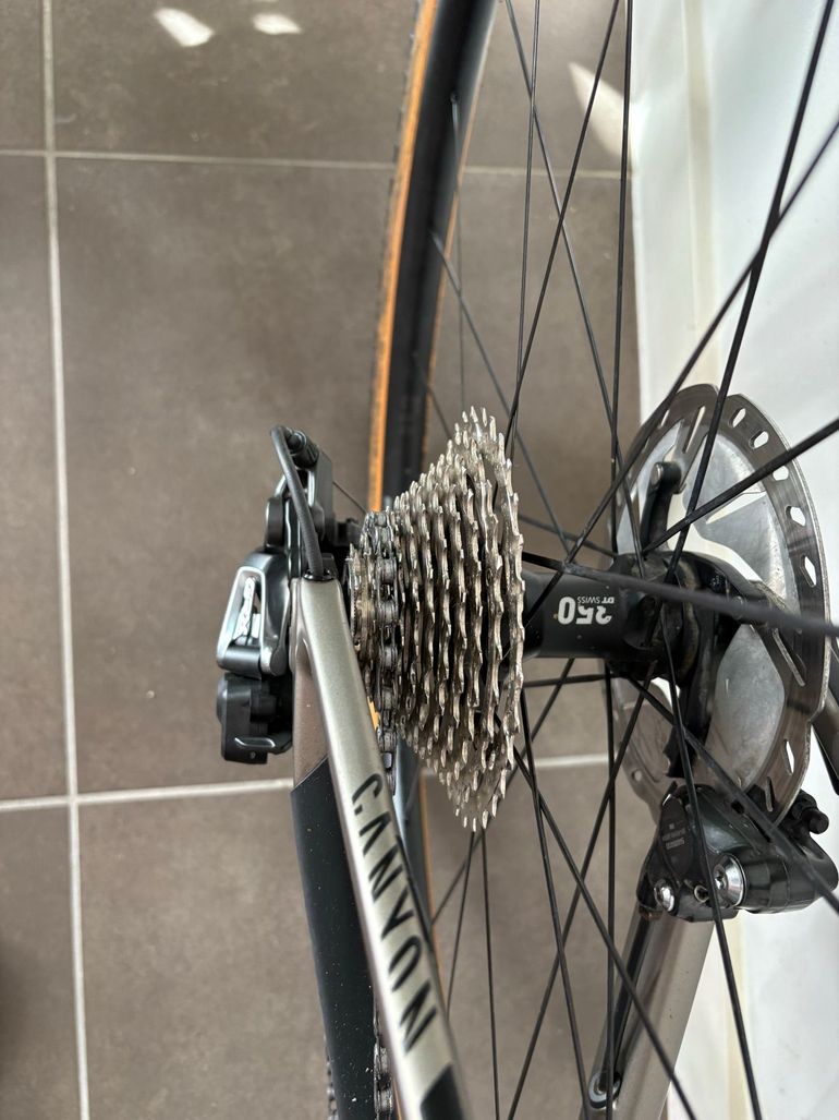 Used Canyon Grail CF SL 8.0 2020 2020 Road & Gravel — image 5 of 13