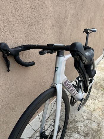 Used Giant Propel Advanced 2 2023 2023 Road & Gravel, Light Gray — image 6 of 19
