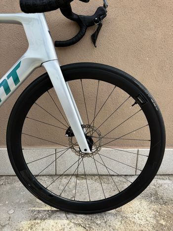 Used Giant Propel Advanced 2 2023 2023 Road & Gravel, Light Gray — image 12 of 19