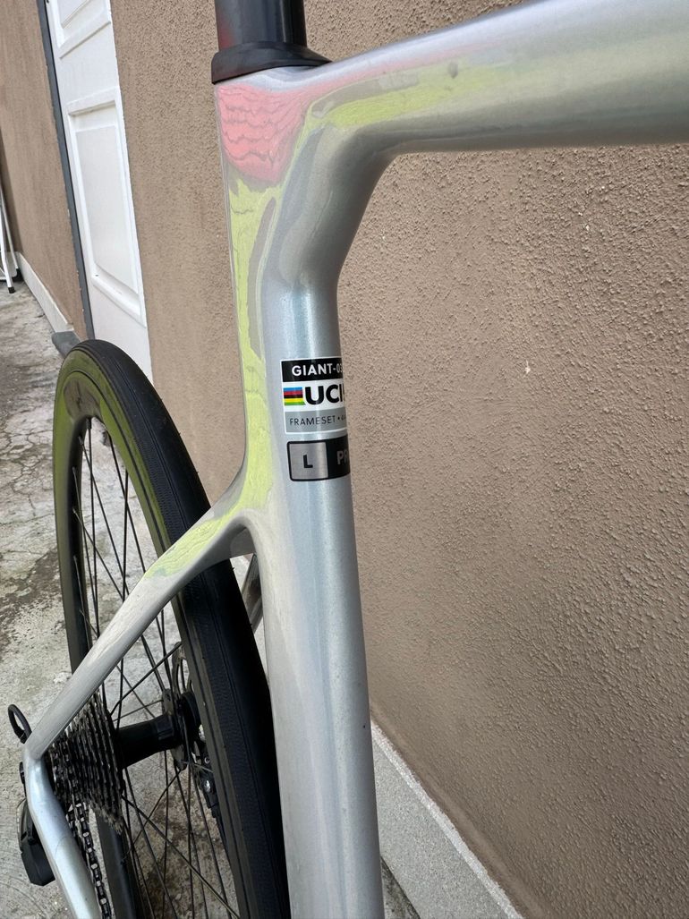 Used Giant Propel Advanced 2 2023 2023 Road & Gravel, Light Gray — image 17 of 19