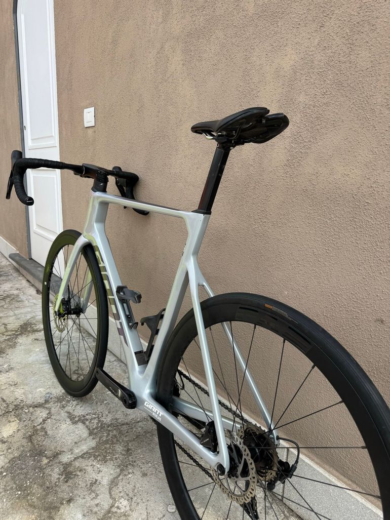 Used Giant Propel Advanced 2 2023 2023 Road & Gravel, Light Gray — image 5 of 19
