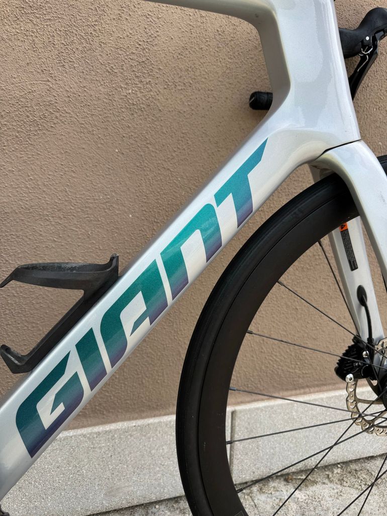 Used Giant Propel Advanced 2 2023 2023 Road & Gravel, Light Gray — image 19 of 19