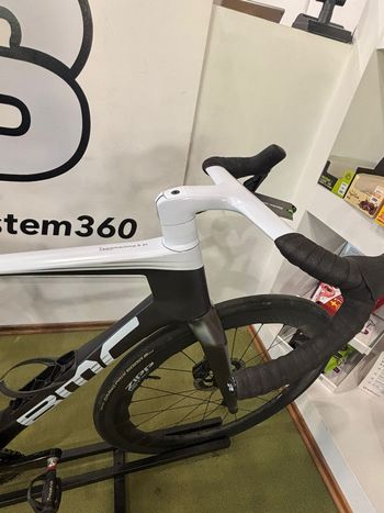 Used BMC Teammachine R 01 TWO 2026 2026 Road & Gravel, Black — image 5 of 5