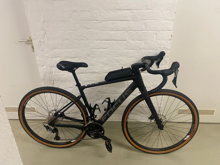 Used Focus Atlas Shimano GRX 2023 Road & Gravel, Black — image 1 of 8