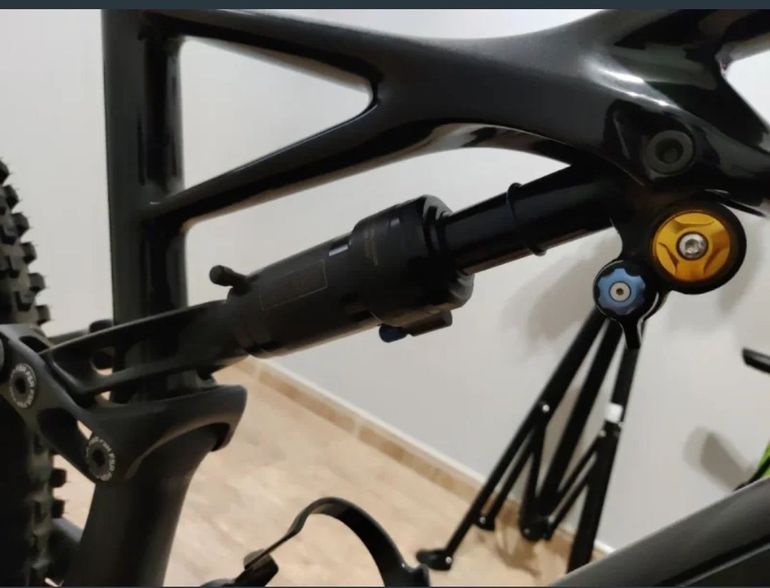 Used Specialized Enduro Shimano Deore XT 2019 Mountainbike, Nero — image 10 of 13