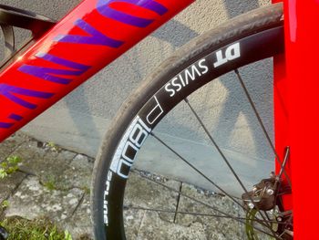 Used Canyon Aeroad CF SLX 7 eTap 2023 2023 Road & Gravel — image 4 of 6