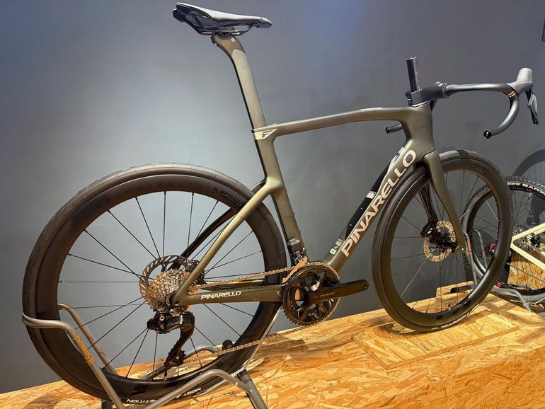 Used Pinarello F5 105 Di2 2026 2026 Road & Gravel, Green — image 2 of 7
