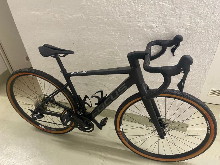 Used Focus Atlas Shimano GRX 2023 Road & Gravel, Black — image 1 of 8
