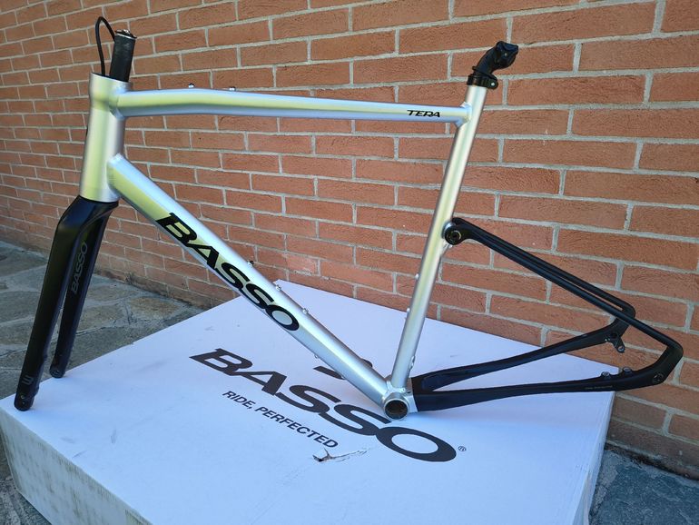 Used Basso Tera Shimano GRX 2x12 610 2025 Frameset 2025 Road & Gravel, Light Gray — image 1 of 6