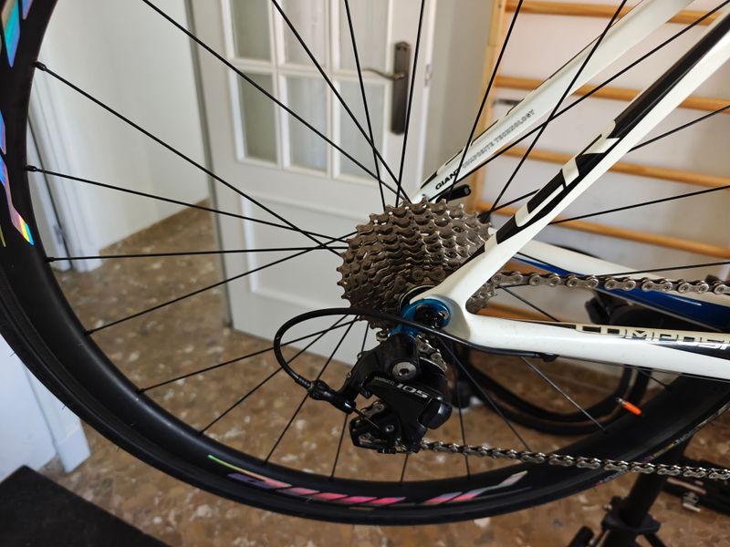 Käytetty Giant TCR Composite 1 2013 2013 Road & Gravel — kuva 2 / 10
