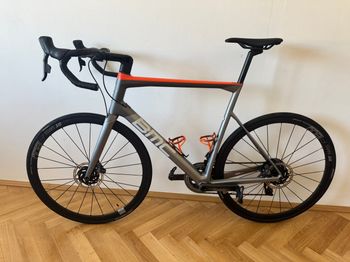 Used BMC Teammachine SLR02 DISC ONE 2020 2020 Road & Gravel, Light Gray — image 4 of 16