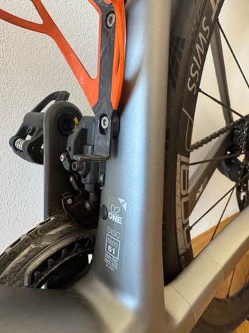 Used BMC Teammachine SLR02 DISC ONE 2020 2020 Road & Gravel, Light Gray — image 11 of 16